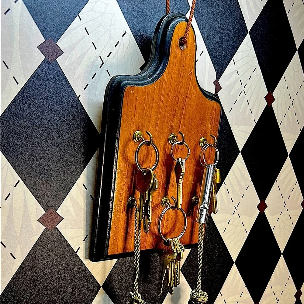 Vintage Elegant Wooden Wall-Mounted Key Holder | Gold-Tone Hooks | Classic Charm